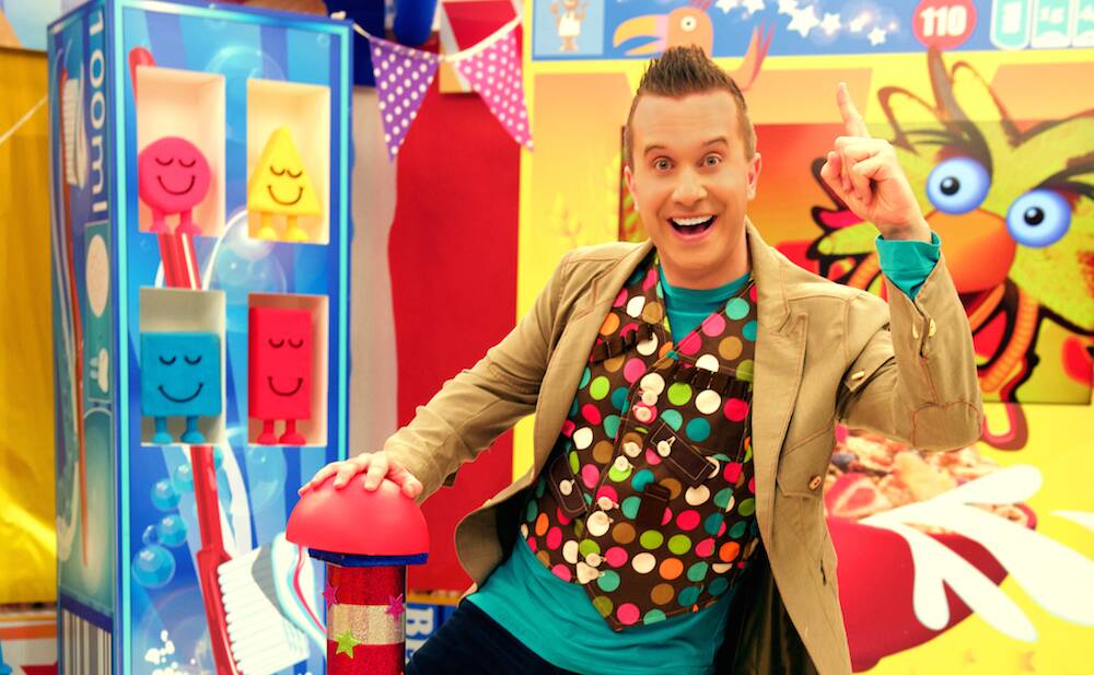 SEE MY VEST: Phil Gallagher has been entertaining kids wordlwide as Mister Maker for 10 years. He visits the WIN Entertainment Centre on January 21 - tickets through www.livenation.com.au Picture: Supplied