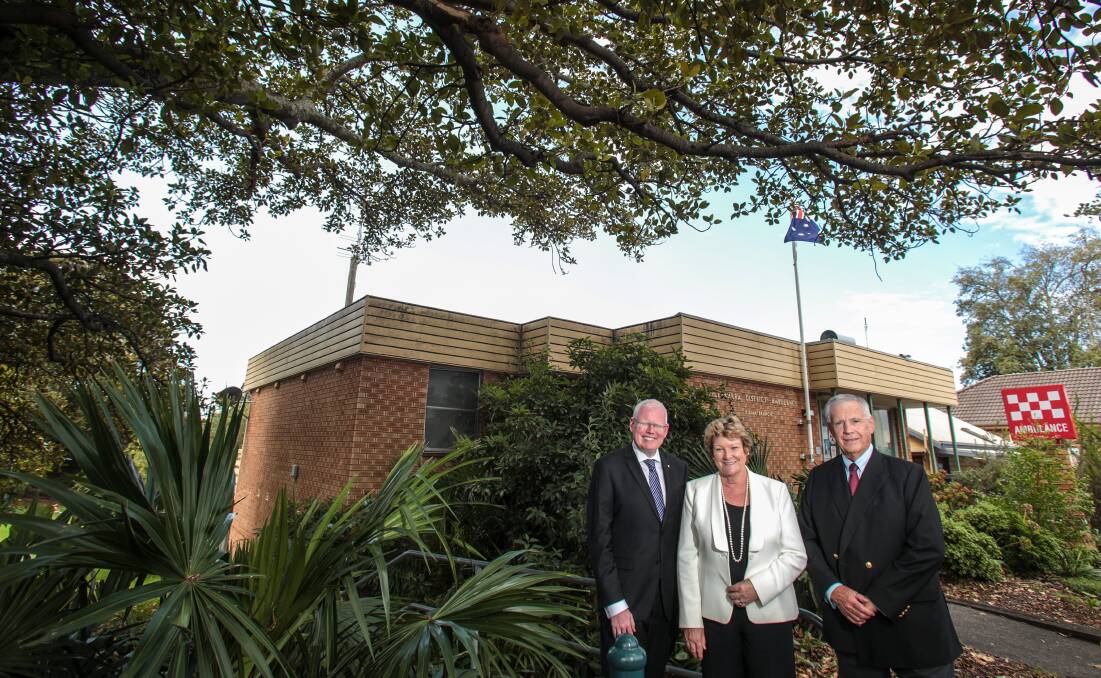 ANNOUNCEMENT: Former NSW Health Minister Jillian Skinner with Gareth Ward and then Kiama Mayor Brian Petchler in 2015. Picture: Adam McLean