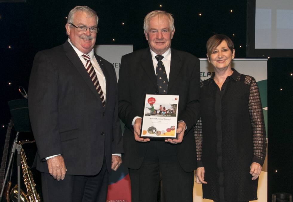 RECOGNITION: (Left to right) Cr Keith Rhoades, president Local Government NSW; Kiama Mayor Mark Honey and Heart Foundation NSW CEO Kerry Doyle. Picture: Supplied