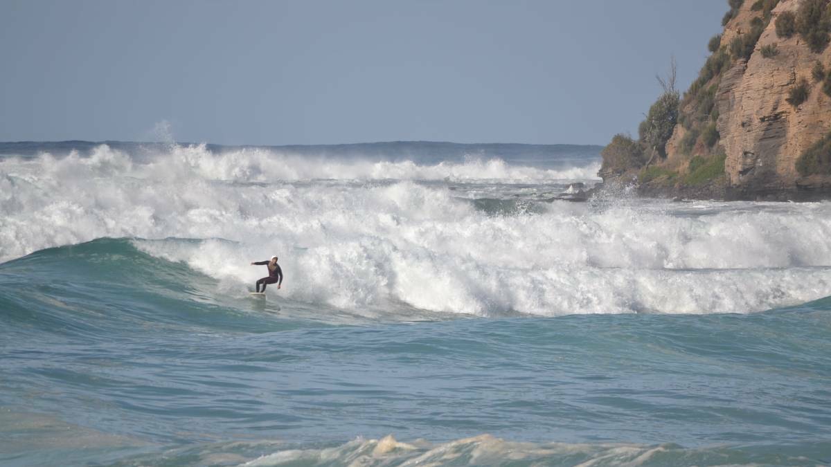 Dangerous surf to hammer the Illawarra on Saturday