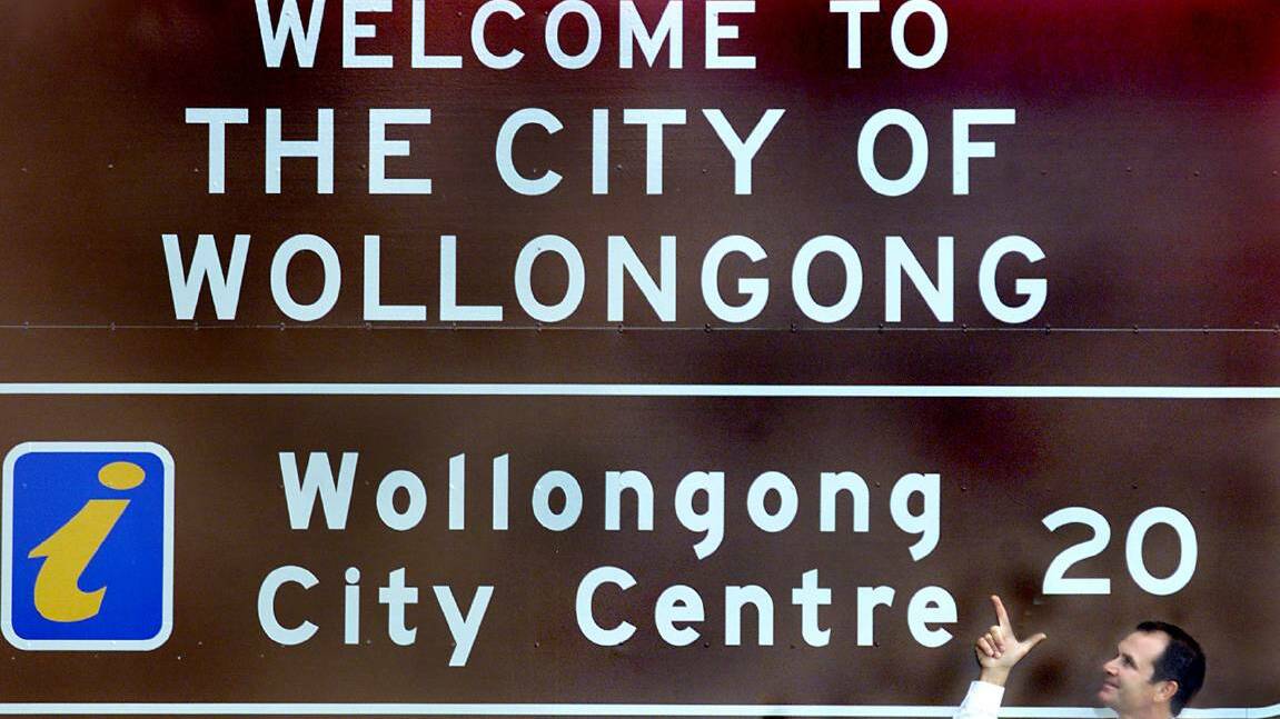 25 cheeky signs that are so Wollongong it hurts