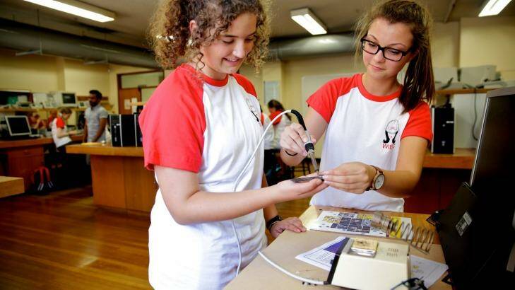 Alex Nero from Albury High and Adrienne Koor from Queenwood in the engineering lab at UNSW. Photo: Edwina Pickles