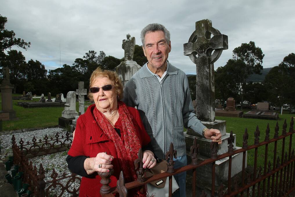 Bernadette Hannaford and John Condon are looking forward to the heritage walking tour of Berkeley Pioneer Cemetery. Picture: GREG TOTMAN