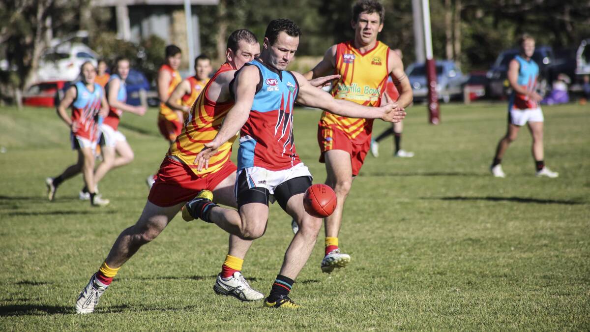 Power's Ben Griffin gets clear of the Shellharbour Suns defence and shoots for goal during his side's win at Bonaira Street Oval. Picture: GEORGIA MATTS