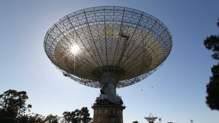 CSIRO's radio telescope in Parkes: Is anybody listening? Photo: Peter Rae