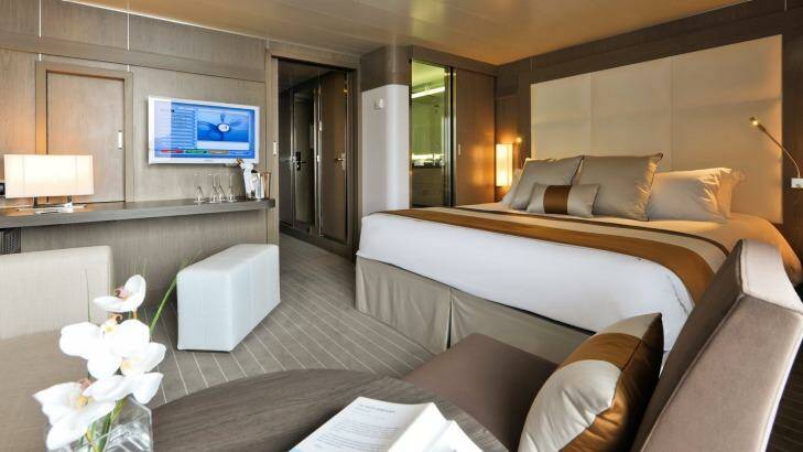 Minimalist surrounds: A suite on L'Austral.