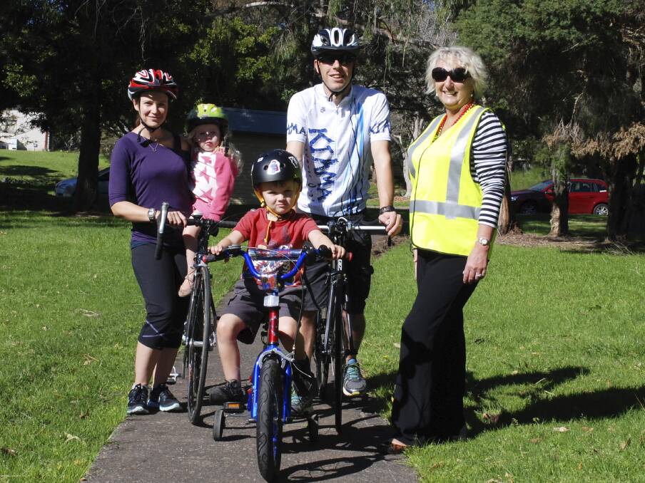 Gillian, Alexandra, Christian and Jason Smith and Kiama Council road safety officer Janelle Burns ready for the Kiama Classic Family Fun Bike Ride on September 20.