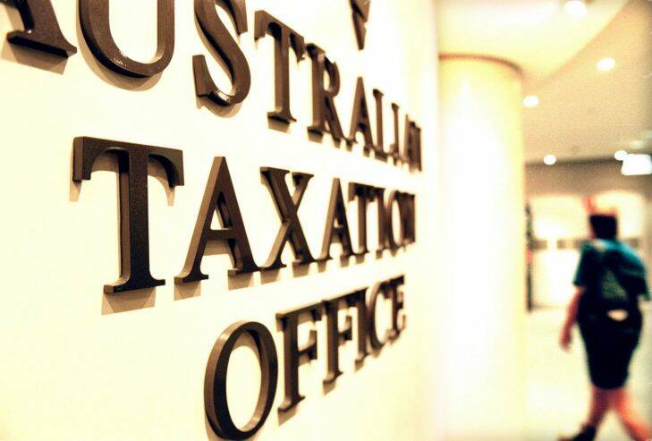 AFR, GENERIC, ATO
 Australian Taxation Office, tax, taxpayers, money, Government revenue, budget.  Wednesday 18th December 2002
S
 photo Louie Douvis / ldz
 ***AFR FIRST USE ONLY***