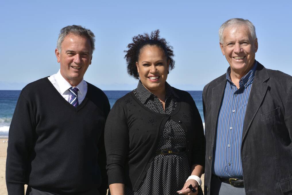 Kiama council general manager Michael Forsyth, Christine Anu and mayor Brian Petschler.
