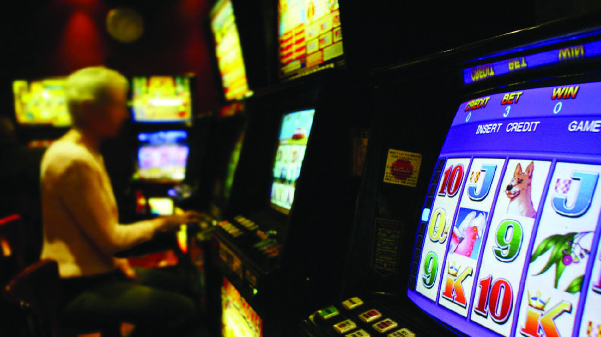 Shellharbour City Council will introduce poker machines at the Links Golf Course, as part of a new plan to lift the Links out of its long-standing finalcial loss. Picture FDC