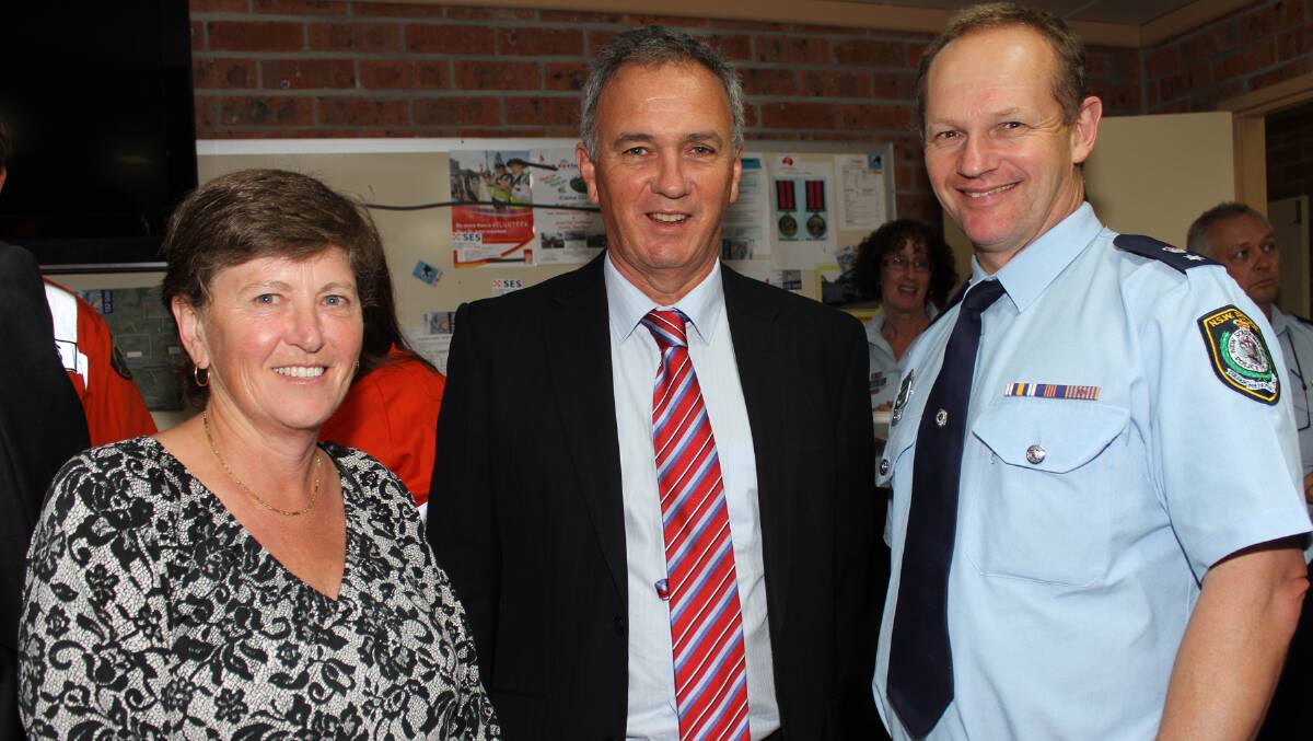 Dell Leigh, Kiama Municipal Council General Manager Michael Forsyth and Lake Illawarra Police Commander Wayne Starling. Picture: DAVID HALL