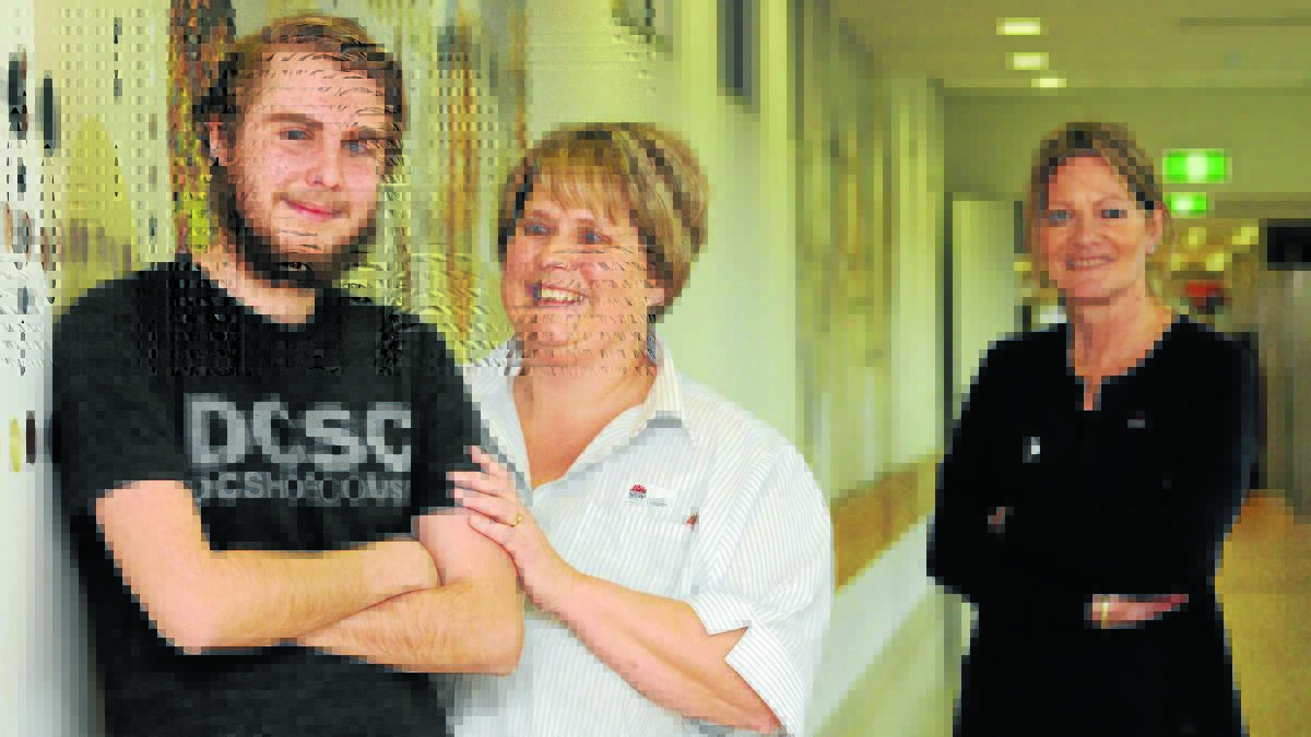 A NEW LIFE: Matt Wensley, 19, with his mother Jo and organ and tissue donation specialist nurse Sonia Braithwaite are all celebrating the teenager’s successful liver transplant paying tribute to the courage of the donor and their family. Photo: STEVE GOSCH                                                                    0719transplant1