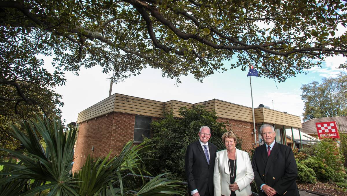 Jillian Skinner with and Gareth Ward and Kiama Mayor Brian Petchler in Kiama after making an announcement about ambulance services in the area. Picture: ADAM MCLEAN