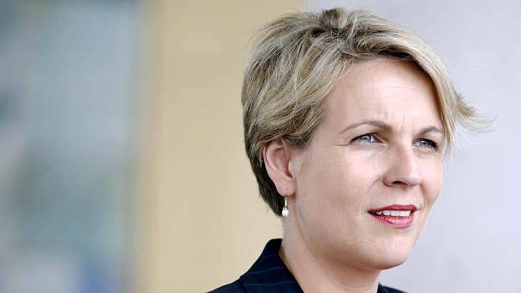 A spokesman for federal Minister for Health Tanya Plibersek said doctors willing to relocate to, and remain in, an outer metropolitan area were eligible for a one-off grant of $40,000.