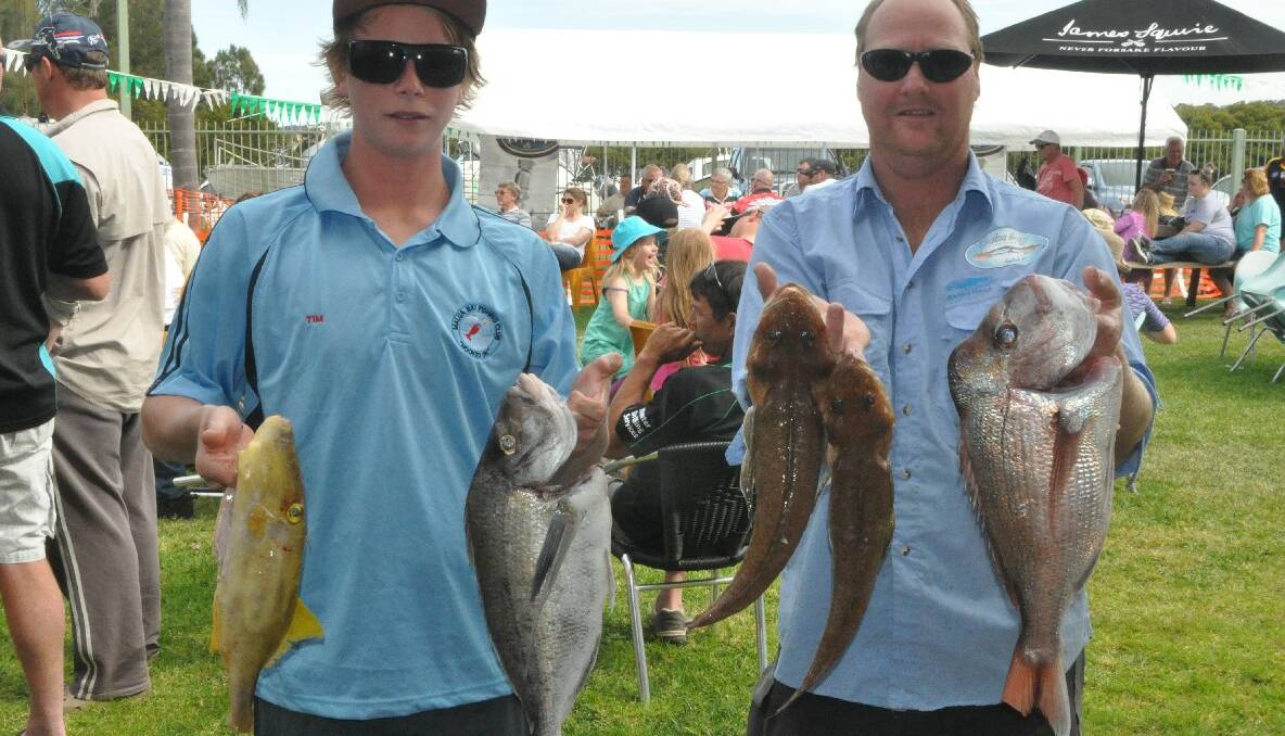 Tim Stewart and Andrew Turner at the Tomakin Sports and Social Club Fishing Club's Bonanza competition. (6/10/2013) 