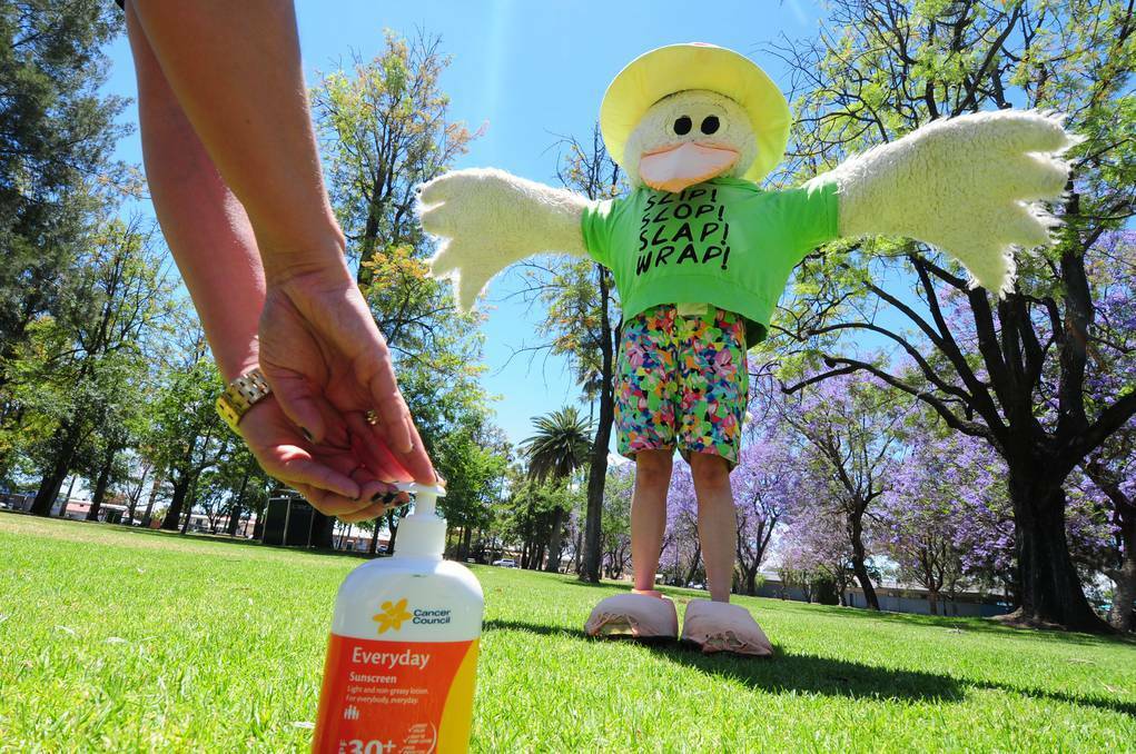 DUBBO: Sid the seagull helps promote the week of National Skin Cancer Action Week during a visit to Victoria Park. Photo: LOUISE DONGES