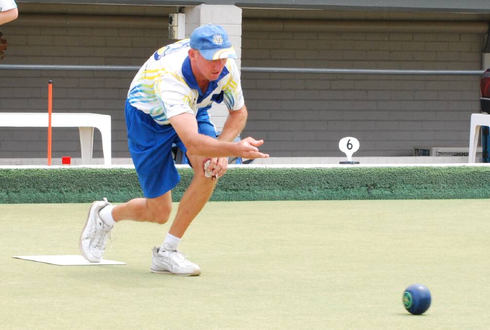 DOWN TO THE WIRE: Reigning Kiama Bowler of the Year and defending Pairs Champion Geoff McIntyre went out of this years Major Pairs in a close 14 - 13 defeat. Photo: HAYLEY WARDEN.