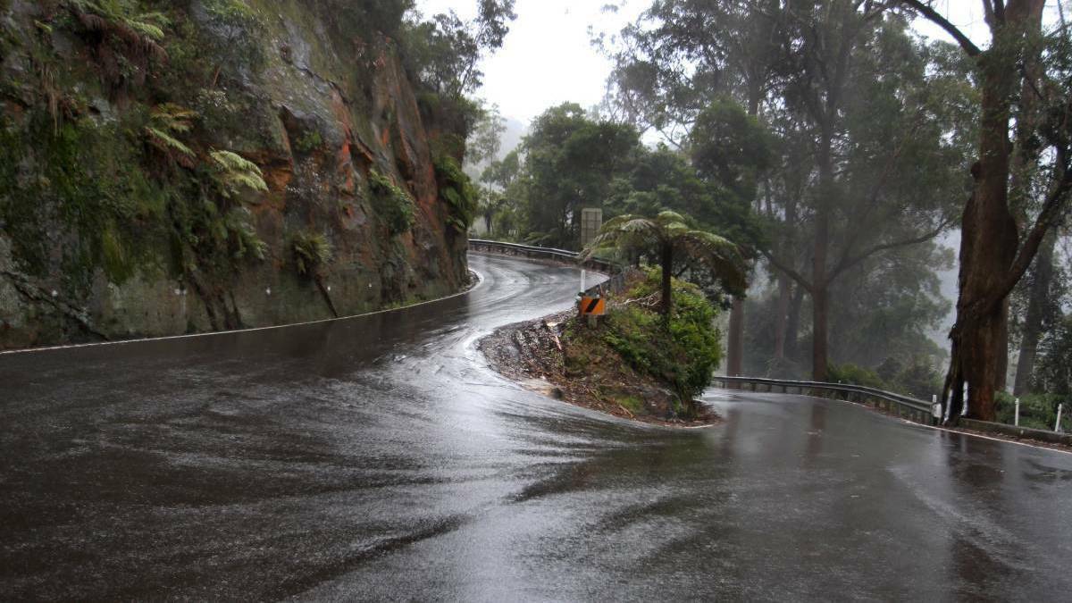Motorists are advised of changed traffic conditions this week for essential maintenance work to be carried out on the Illawarra Highway, including the Macquarie Pass section.