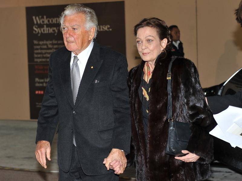 Bob Hawke's daughter Rosslyn Dillon has settled a claim on his estate out of court.