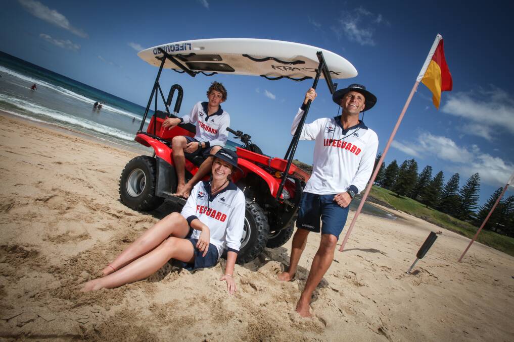 Kiama Municipal Council supervising lifeguard Andy Mole (right) with new recruits Jess Rosskelly, 17 (front), and Mitchell Nightingale, 17, after their induction on Thursday. Picture: DYLAN ROBINSON