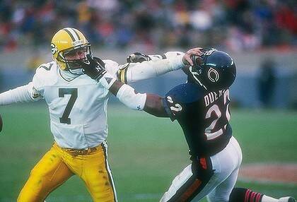 Hard knocks ... Duerson playing for the Chicago Bears in November, 1988.